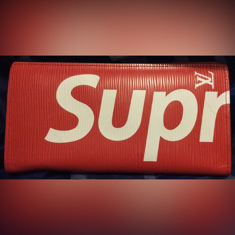 Louis Vuitton Supreme X Red EPI Brazza Wallet